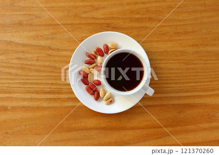 コーヒーとピーナッツ コーヒーとピーナッツ 121370260