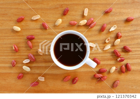 コーヒーとピーナッツ コーヒーとピーナッツ 121370342