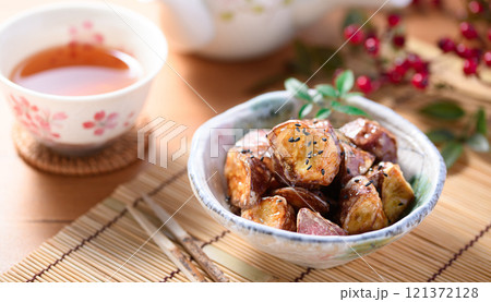 秋の味覚 大学芋 秋の味覚 大学芋 121372128