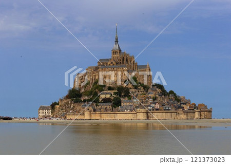 満潮のモン・サン・ミッシェル島 満潮のモン・サン・ミッシェル島 121373023