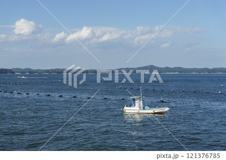 松島湾 遊覧船から眺める海の風景 121376785