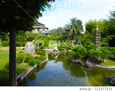 旧吉田茂邸の日本庭園（神奈川県大磯町） 121377213