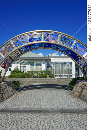 シンボルゲート 瀬戸内海の児島観光港(岡山県倉敷市) 121377630