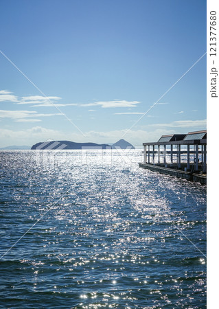瀬戸内海の児島観光港(岡山県倉敷市) 瀬戸内海の児島観光港(岡山県倉敷市) 121377680