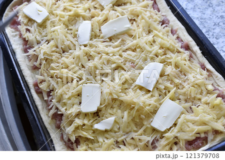 Filling for meat and potato pie. Filling for meat and potato pie. 121379708
