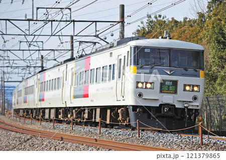 高崎線　本庄－岡部　JR東日本　185系　OM07編成（大宮）　草津 121379865