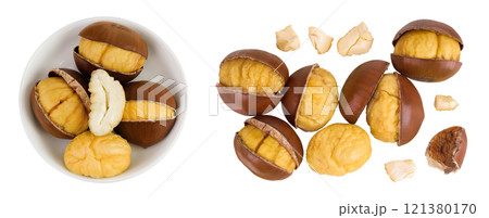 roasted peeled ceramic in wooden bowl isolated on white background. Top view. Flat lay. roasted peeled ceramic in wooden bowl isolated on white background. Top view. Flat lay. 121380170