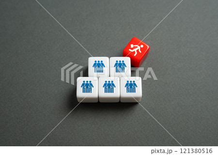 CEO runs away from the company. Flight of managers and executives. Decapitate the company. Bankruptcy. CEO runs away from the company. Flight of managers and executives. Decapitate the company. Bankruptcy. 121380516