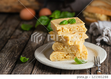 Spanish omelette with potatoes Spanish omelette with potatoes 121381288