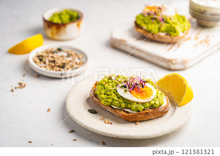 Toast with avocado 121381321