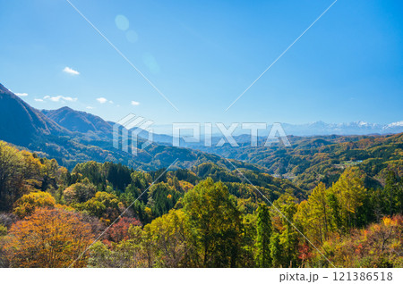 大望峠展望台より望む秋の絶景【長野市鬼無里】 大望峠展望台より望む秋の絶景【長野市鬼無里】 121386518