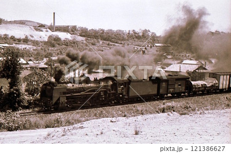 昭和44年 D51牽引貨物列車 北海道 函館本線 小樽ー塩谷 記録写真 古い写真 記録写真 昭和44年 D51牽引貨物列車 北海道 函館本線 小樽ー塩谷 記録写真 古い写真 記録写真 121386627