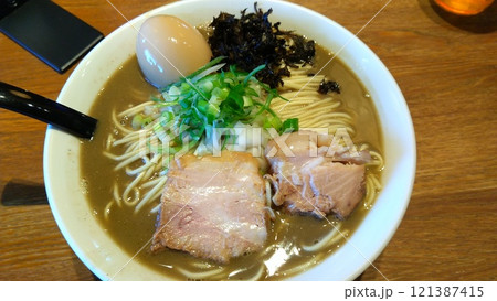 濃厚煮干しラーメン 121387415