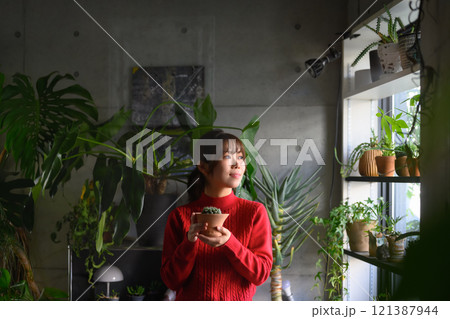 スタジオで撮影された人物ポートレートのコレクション スタジオで撮影された人物ポートレートのコレクション 121387944