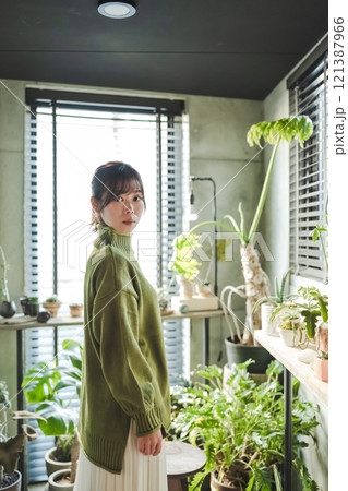 スタジオで撮影された人物ポートレートのコレクション スタジオで撮影された人物ポートレートのコレクション 121387966