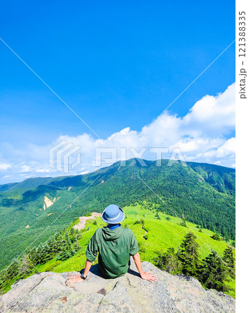 夏の四阿山・根子岳登山(根子岳から四阿山を望む) 夏の四阿山・根子岳登山(根子岳から四阿山を望む) 121388335