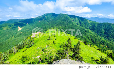 夏の四阿山・根子岳登山（根子岳から四阿山を望む） 121388344