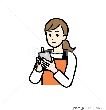 スマホを使用する主婦 スマホを使用する主婦 121389668