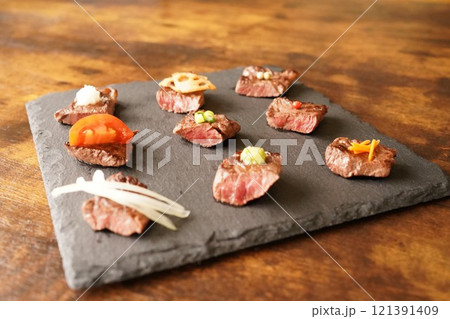 牛ハラミ　焼肉　牛肉　おしゃれな盛付 121391409