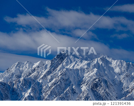 雪の五竜岳　北アルプス　長野県白馬村 121391436