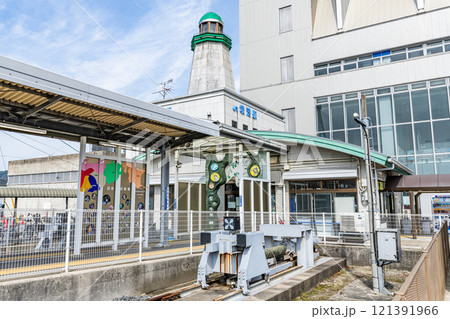 鳥取県境港市 晴天のJR境港駅 鳥取県境港市 晴天のJR境港駅 121391966
