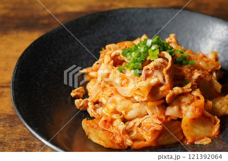 国産豚使用ピリッと辛い豚キムチ 121392064