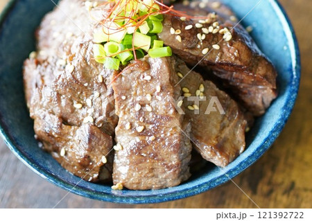 おいしい牛肉ハラミ丼 おいしい牛肉ハラミ丼 121392722