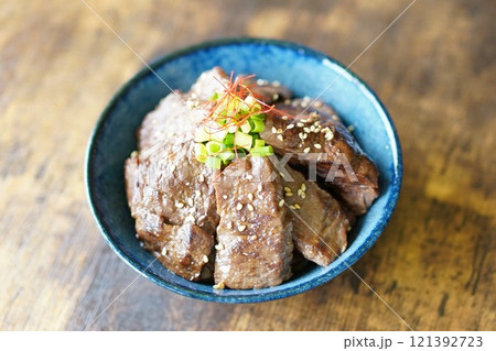 おいしい牛肉ハラミ丼 おいしい牛肉ハラミ丼 121392723