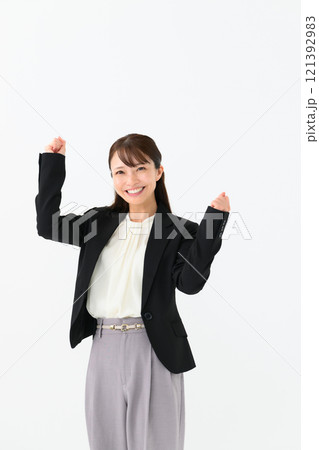 ビジネス ミドル女性 ガッツポーズ ビジネス ミドル女性 ガッツポーズ 121392983
