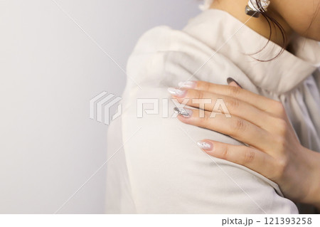 女性のネイル 女性のネイル 121393258