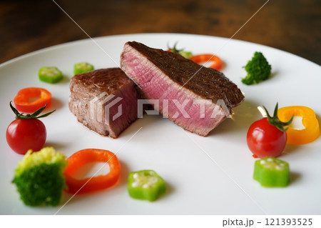 めっちゃ柔らかい牛ヘレステーキ 121393525