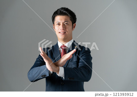 ミドル男性　弁護士　バツ 121393912