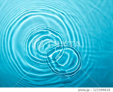 水面に描かれた波紋 Generative AI 水面に描かれた波紋 Generative AI 121394618