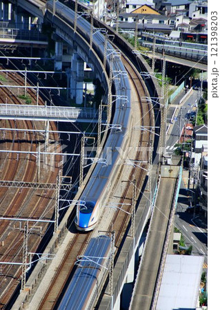 東京と新潟・富山・金沢を結ぶ… 上越・北陸新幹線【E7系・W7系】 東京と新潟・富山・金沢を結ぶ… 上越・北陸新幹線【E7系・W7系】 121398203