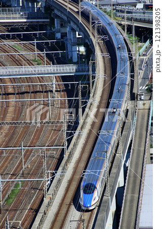 東京と新潟・富山・金沢を結ぶ… 上越・北陸新幹線【E7系・W7系】 東京と新潟・富山・金沢を結ぶ… 上越・北陸新幹線【E7系・W7系】 121398205
