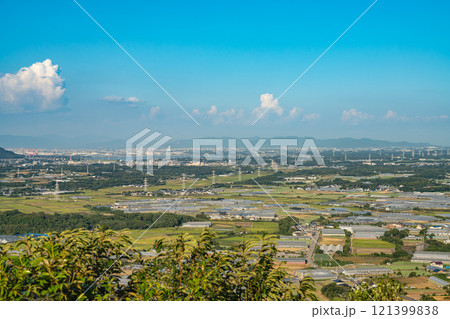赤羽根展望台から見た田原市の風景(愛知県) 赤羽根展望台から見た田原市の風景(愛知県) 121399838