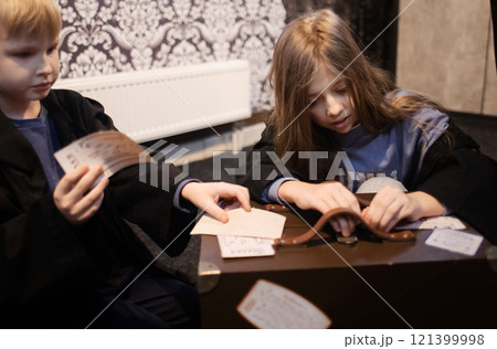 Kids go through tasks in the quest room and look for keys. Adventures of friends in a magical labyrinth, logic tests Kids go through tasks in the quest room and look for keys. Adventures of friends in a magical labyrinth, logic tests 121399998