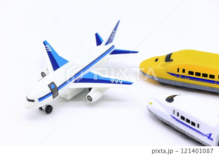 旅行・交通手段のイメージ(新幹線と飛行機) 旅行・交通手段のイメージ(新幹線と飛行機) 121401087