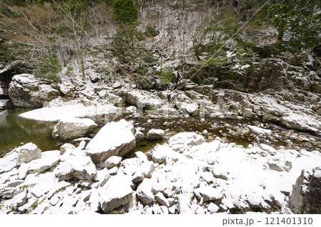 川迫川渓谷積雪 121401310