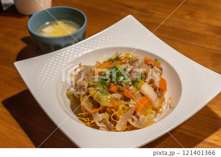 野菜たっぷりあんかけかた焼きそば 野菜たっぷりあんかけかた焼きそば 121401366