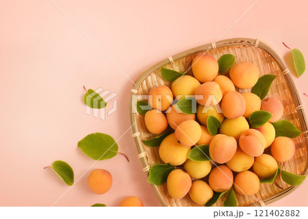 Fresh ripe sweet apricots, summer or autumn farm harvest, healthy diet vegetarian food, selective focus 121402882