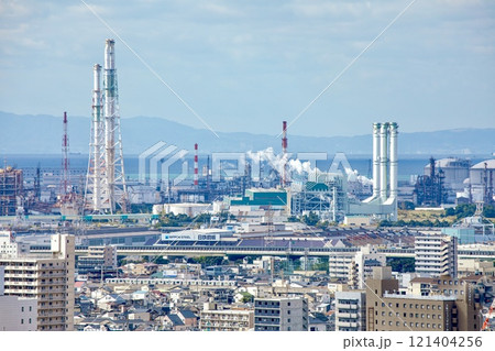 堺市、堺市役所展望ロビーからの眺め（堺泉北臨海工業地帯方面） 121404256
