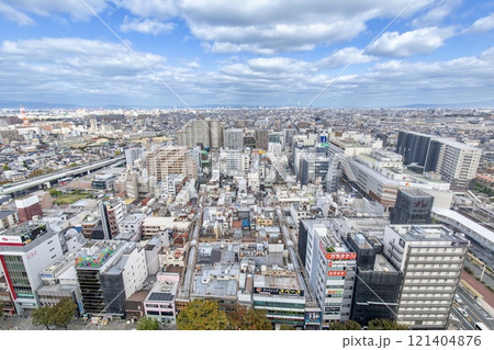 堺市、堺市役所展望ロビーからの眺め(天王寺方面) 堺市、堺市役所展望ロビーからの眺め(天王寺方面) 121404876