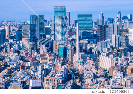 日本の東京都市景観 渋谷のオフィスビル群。渋谷アクシュなども完成。珍景・上下山手線など3電車揃い踏み 日本の東京都市景観 渋谷のオフィスビル群。渋谷アクシュなども完成。珍景・上下山手線など3電車揃い踏み 121406865
