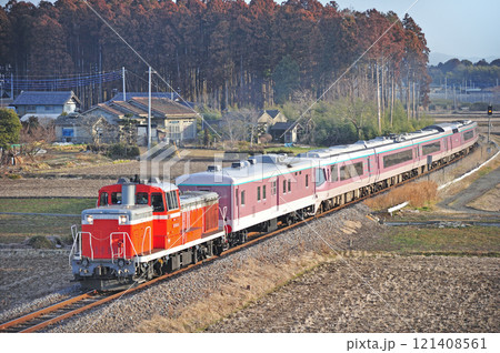 水郡線　下菅谷－後台　JR東日本　DE10-1604＋マニ50-2186＋485系　K30編成 121408561