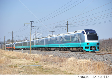 常磐線　岩間ー羽鳥　JR東日本　E653系　K304+K352編成（勝田）　フレッシュひたち 121409112