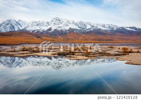 Scenic view of Altai mountain landscape with reflections in autumn 121410128