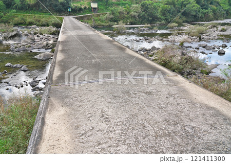 【上宮沈下橋 (四万十川)】 高知県高岡郡四万十町上宮 【上宮沈下橋 (四万十川)】 高知県高岡郡四万十町上宮 121411300