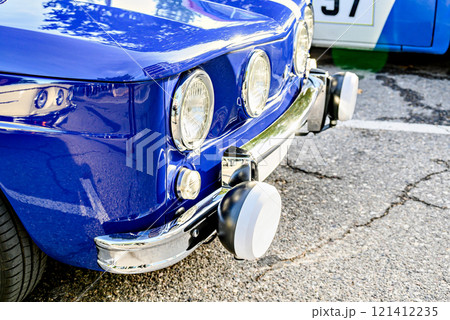 Details of an old, classic car, retro vehicle. Details of an old, classic car, retro vehicle. 121412235