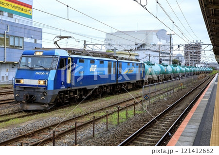 蘇我駅に入線するEH200牽引の貨物列車 蘇我駅に入線するEH200牽引の貨物列車 121412682